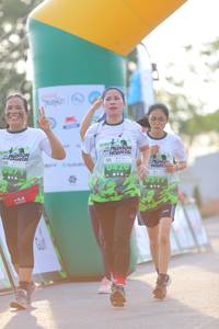 BIB: 
                            <button type="button" onclick="openModal(3642800)" class="btn btn-primary btn-sm float-right btn-popup" data-toggle="modal" data-target=".modal-high-quality">
                        <i class="fas fa-shopping-cart"></i> Add to Cart
                    </button>
                                            <button type="button" onclick="isThisMe(3642800, true)" class="btn btn-success btn-sm float-right btn-popup btn-isme hidden" data-toggle="tooltip" data-placement="bottom" title="นี่คือรูปของคุณใช่ไหม คลิกที่นี่เพื่อเอาเข้าอัลบั้ม">
                        <i class="fas fa-plus"></i> Add to album
                    </button>
                    <button type="button" onclick="isThisMe(3642800, false)" class="btn btn-warning btn-sm float-right btn-popup btn-isnotme hidden">
                        <i class="fas fa-ban"></i> Remove from album
                    </button>